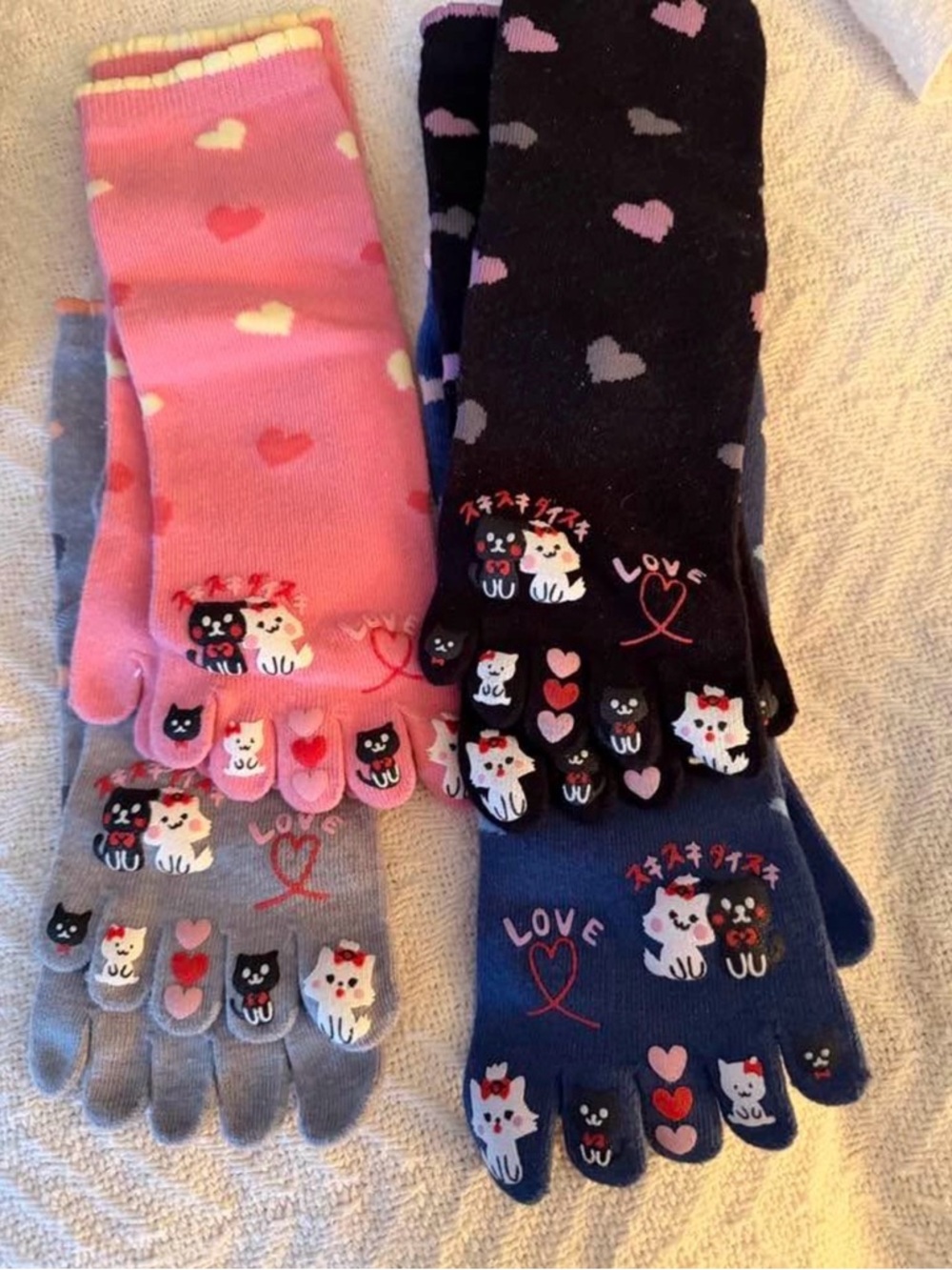 Cute Cat Toe Socks - Hearts Pattern (4 Pairs)